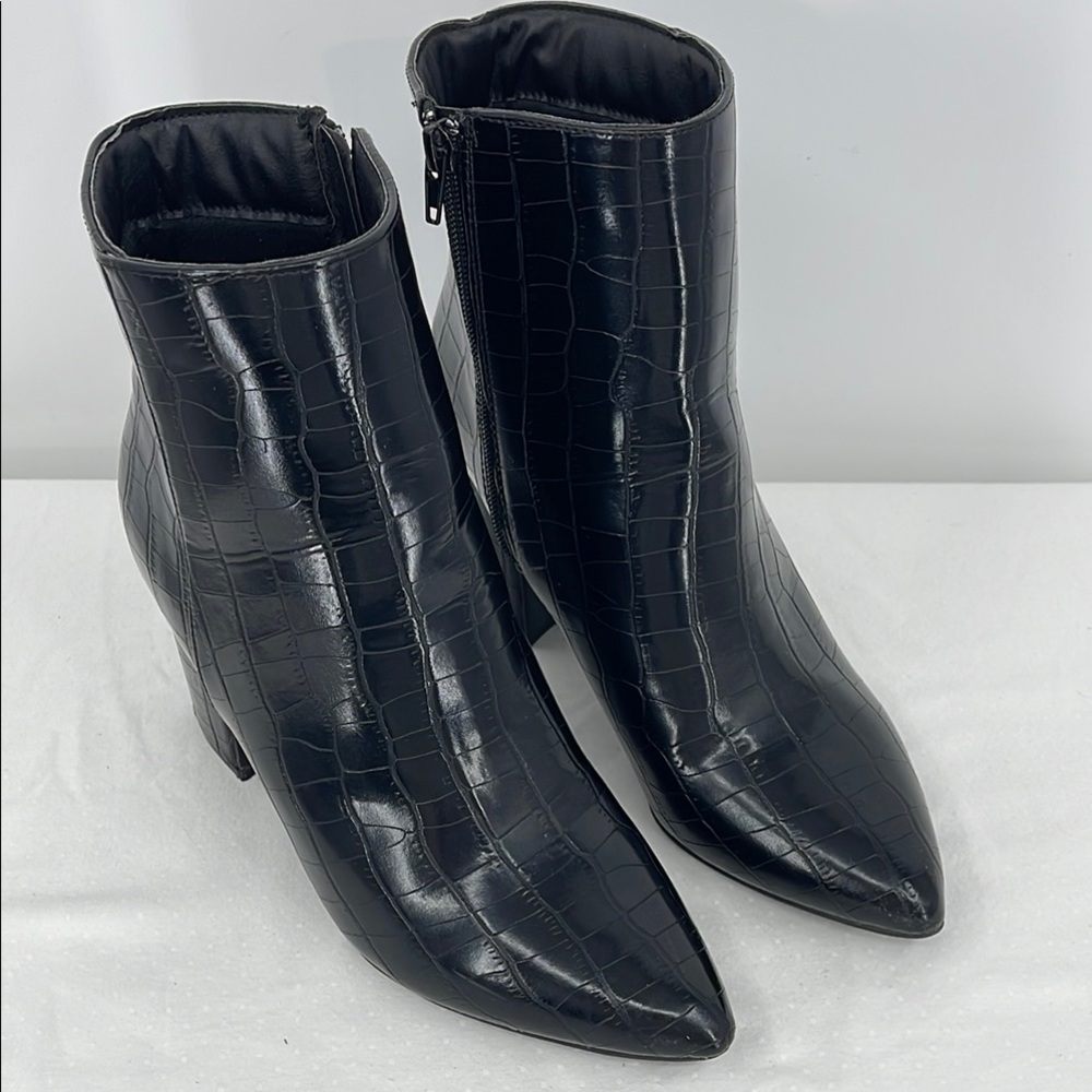 ESPRIT DANNI WOMENS SIZE 9M Black Croc-Embossed Ankle Boots